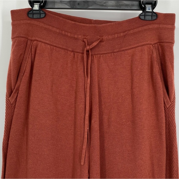 Lululemon Comfort Zone lounge Pants - Picture 3 of 10